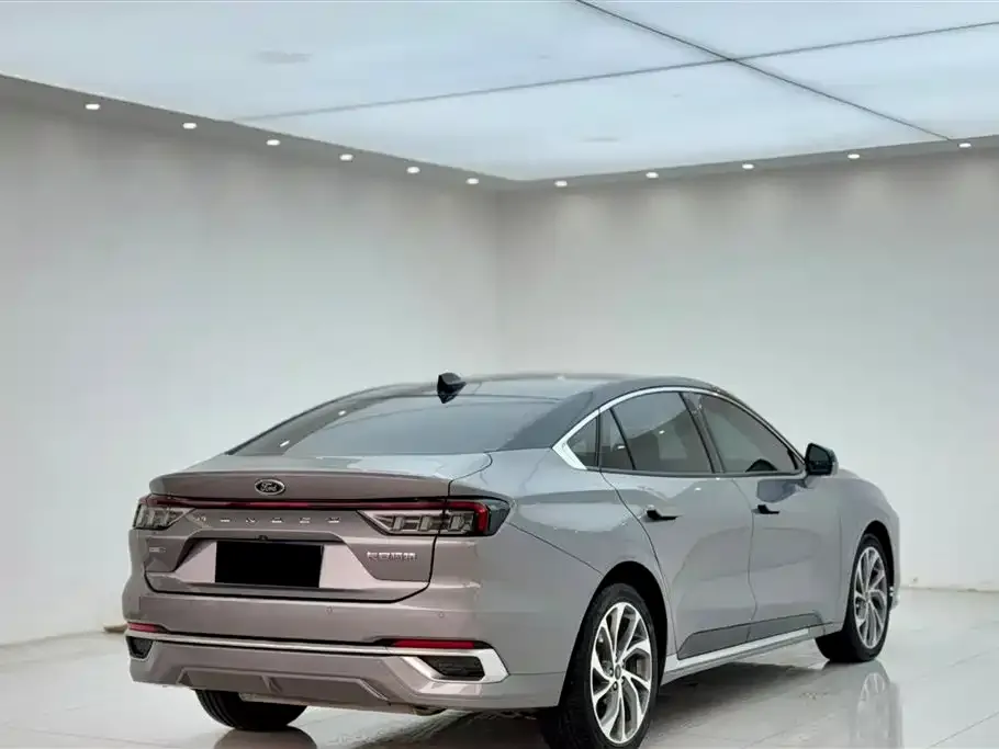 Ford Mondeo 2023 из CN, фото 3
