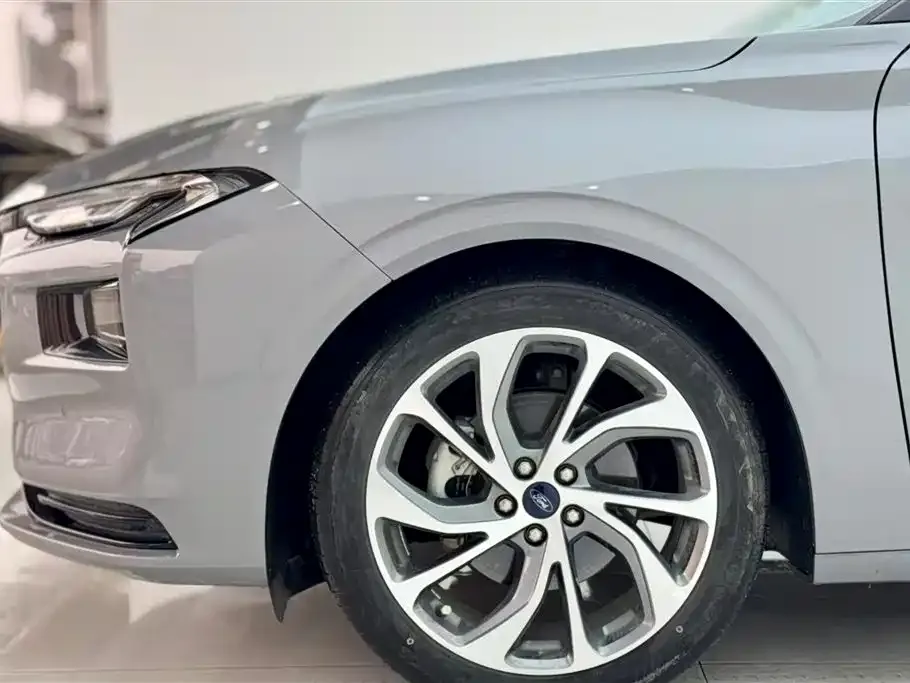 Ford Mondeo 2023 из CN, фото 4