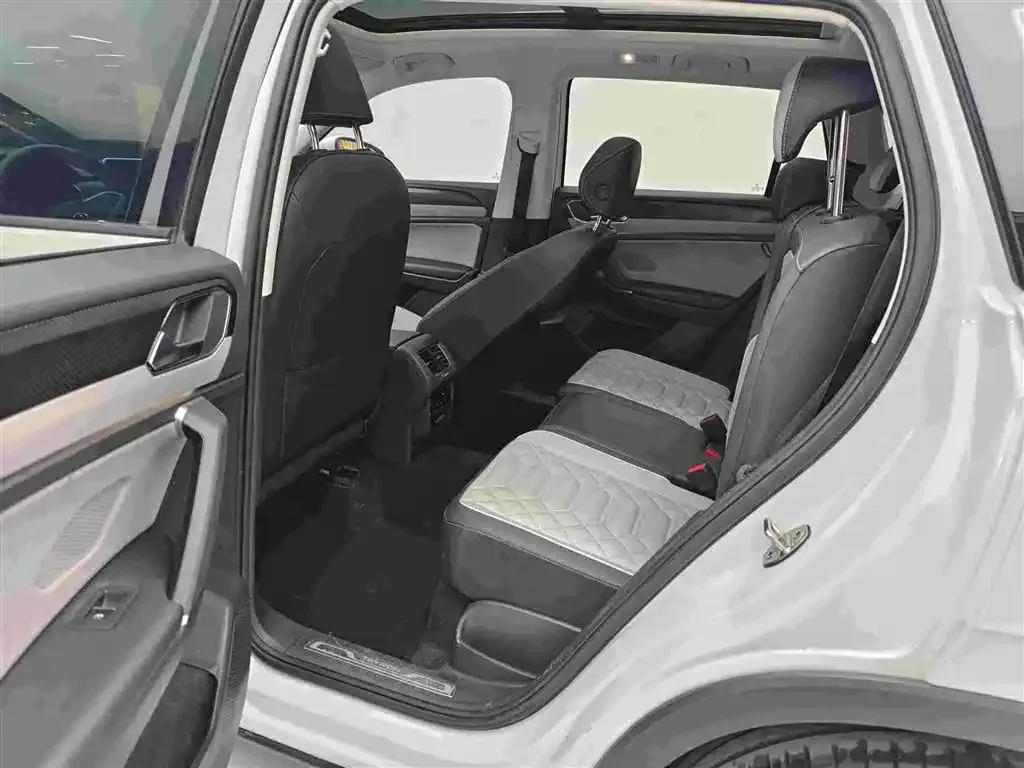 Volkswagen Tayron 2023 из CN, фото 7