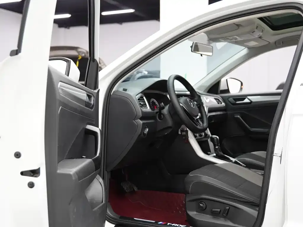 Volkswagen T-Roc 2021 из CN, фото 4