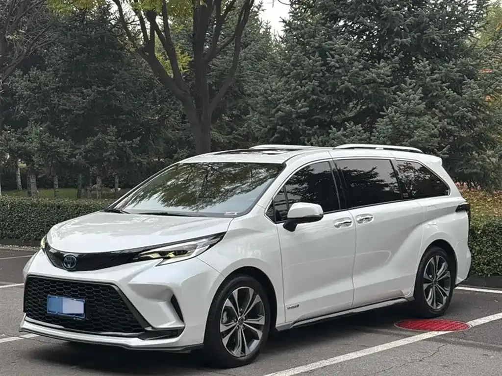 Toyota Granvia 2023 из CN, фото 8