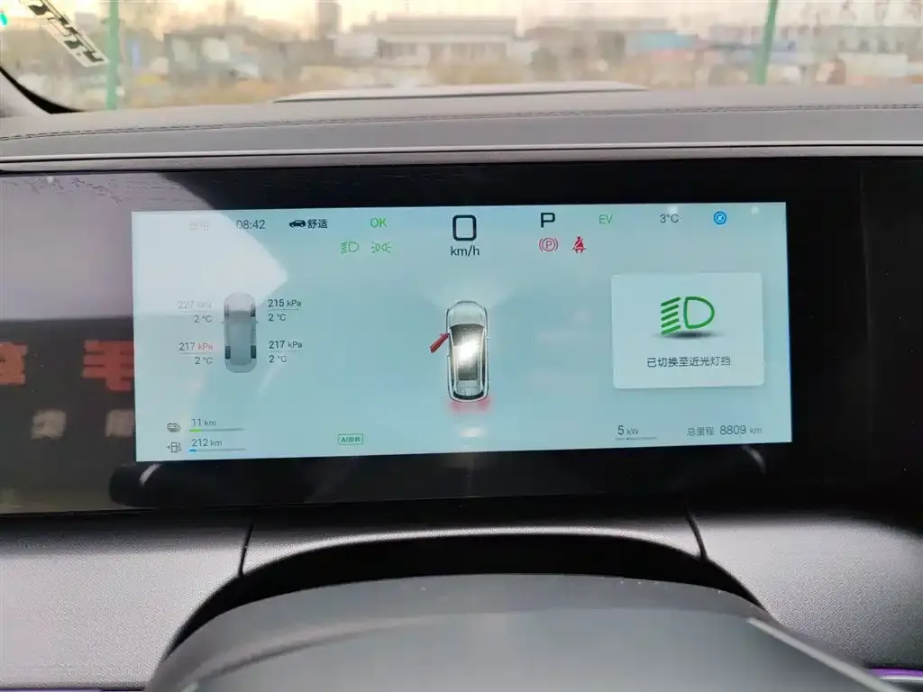 BYD L DM-i 2025 из CN, фото 2