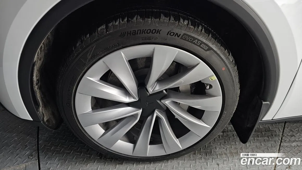 Tesla Model Y 2025 из KR, фото 9