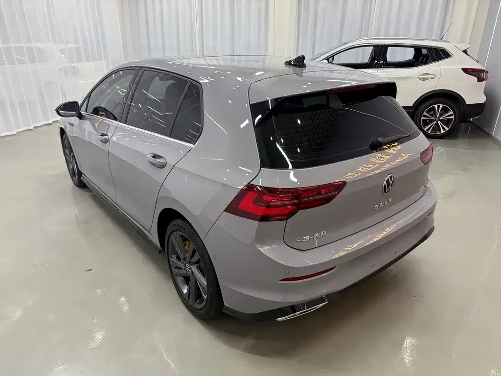 Volkswagen Golf 2021 из CN, фото 2