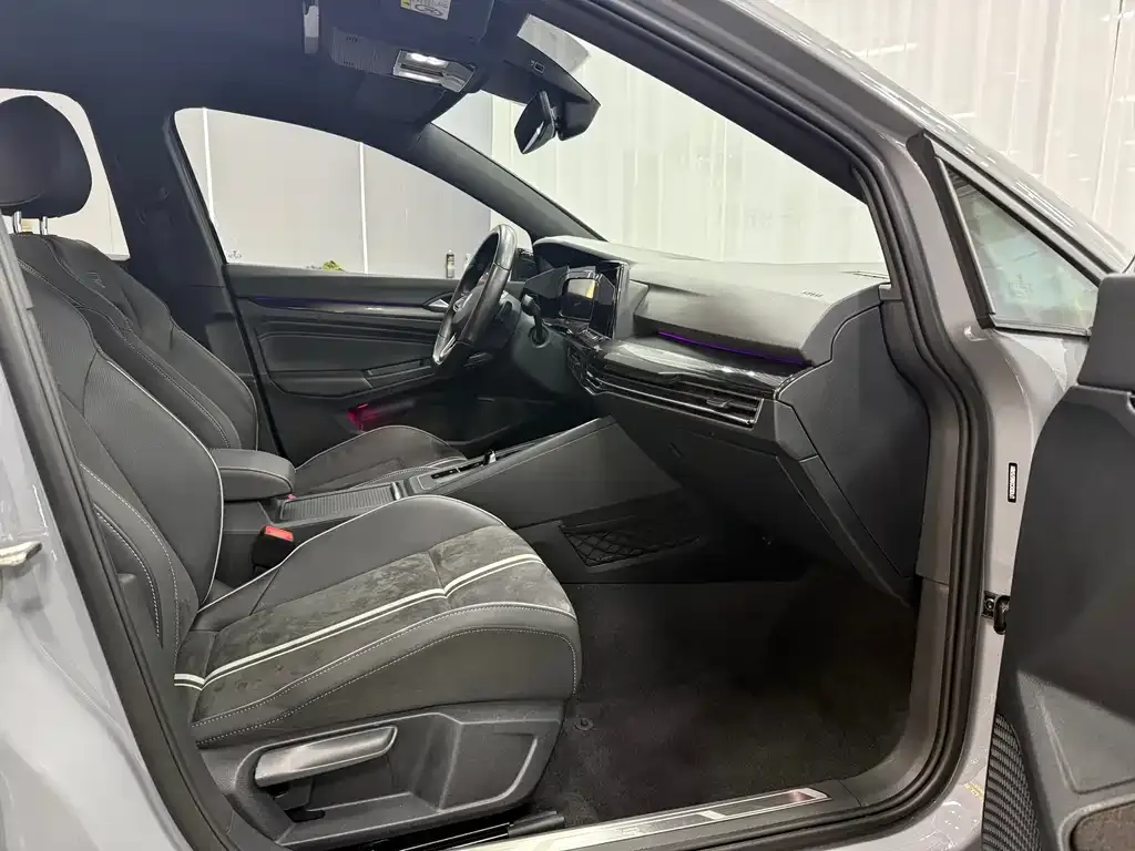 Volkswagen Golf 2021 из CN, фото 6