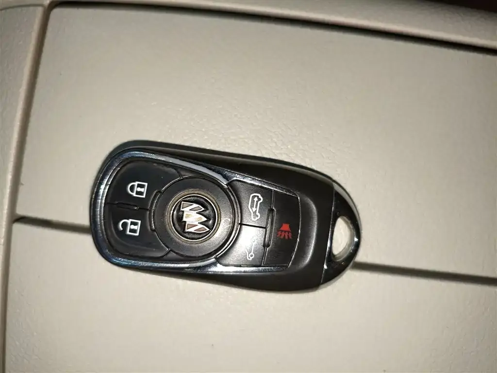Buick GL8 2021 из CN, фото 9