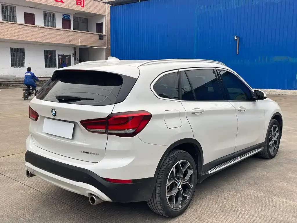 BMW X1 2022 из CN, фото 4