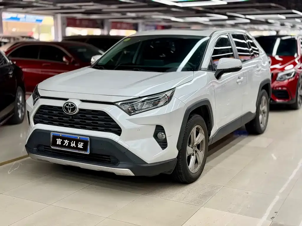 Toyota RAV4 2022 из CN, фото 1