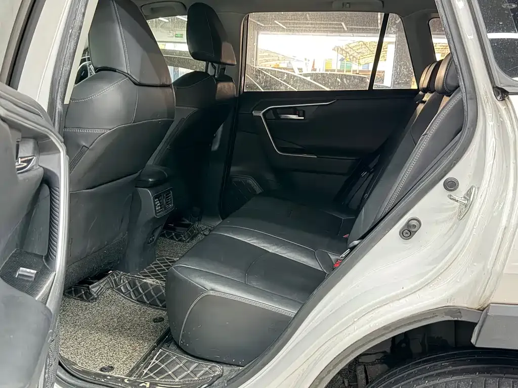 Toyota RAV4 2022 из CN, фото 7