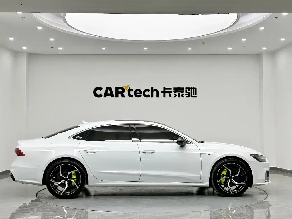 Audi A7L 2023 из CN, фото 3