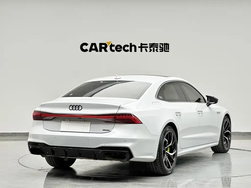 Audi A7L 2023 из CN, фото 2