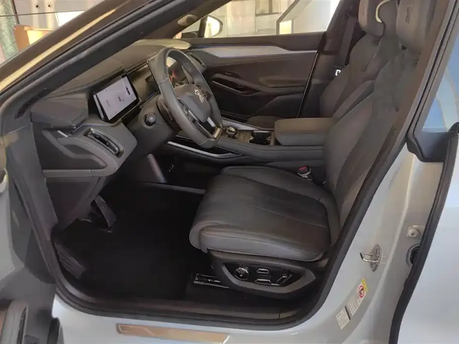 BYD L EV 2025 из CN, фото 9