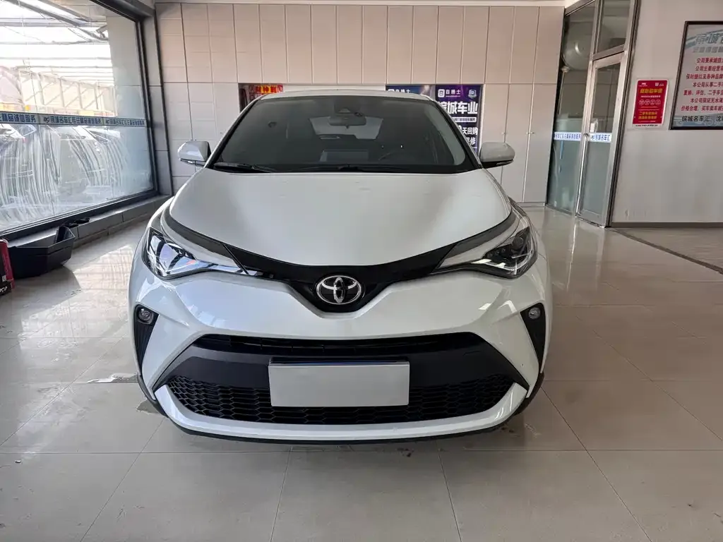Toyota C-HR 2023 из CN, фото 6