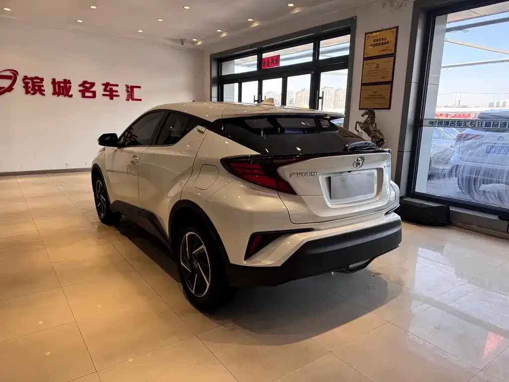 Toyota C-HR 2023 из CN, фото 7