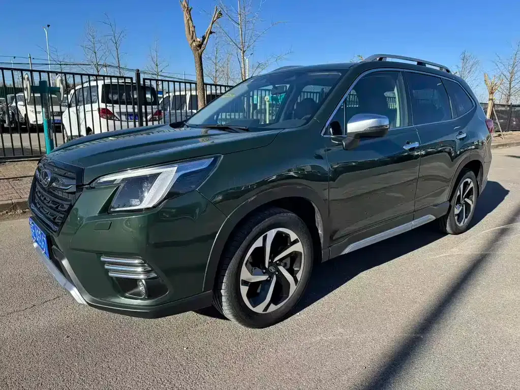 Subaru Forester 2023 из CN, фото 1