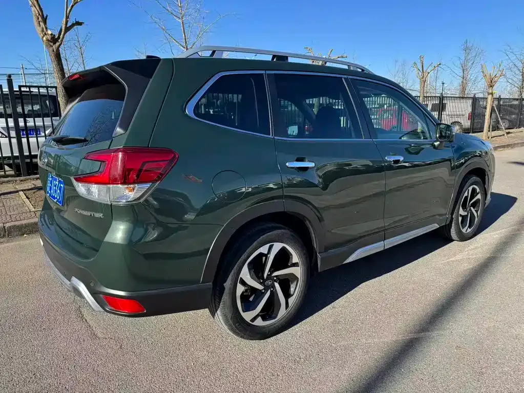 Subaru Forester 2023 из CN, фото 3