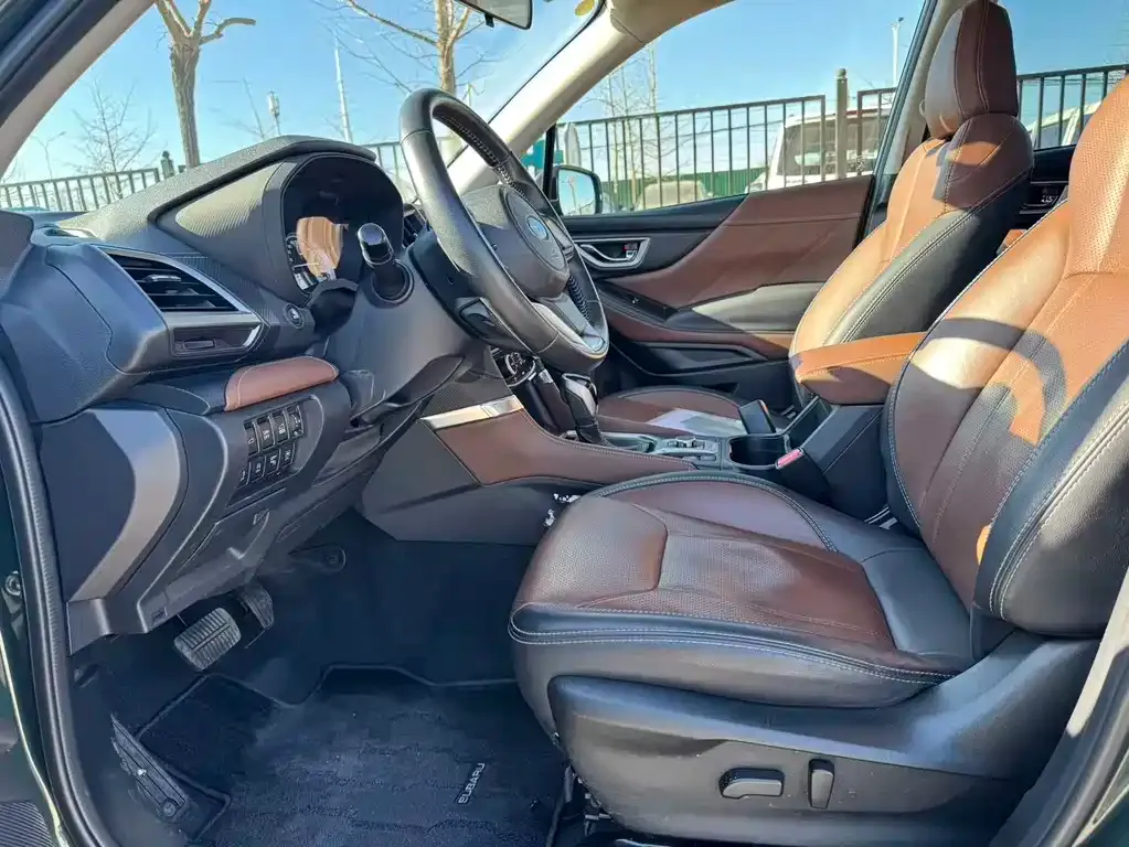 Subaru Forester 2023 из CN, фото 4