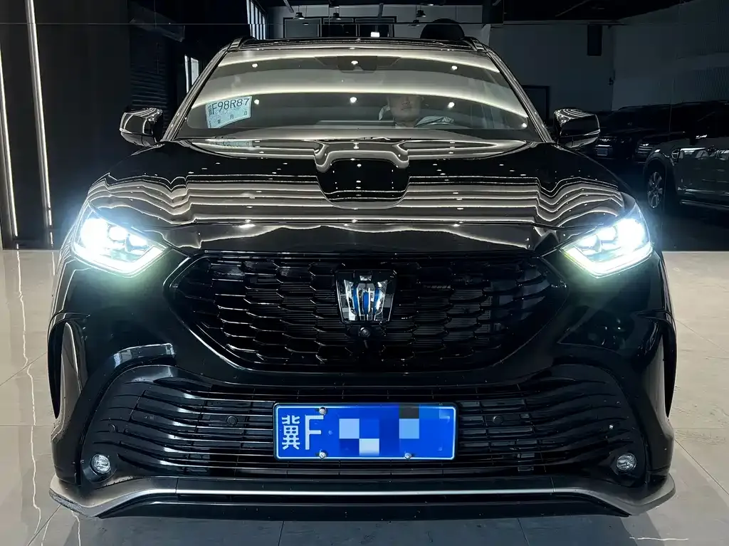 Toyota Crown Kluger 2022 из CN, фото 8