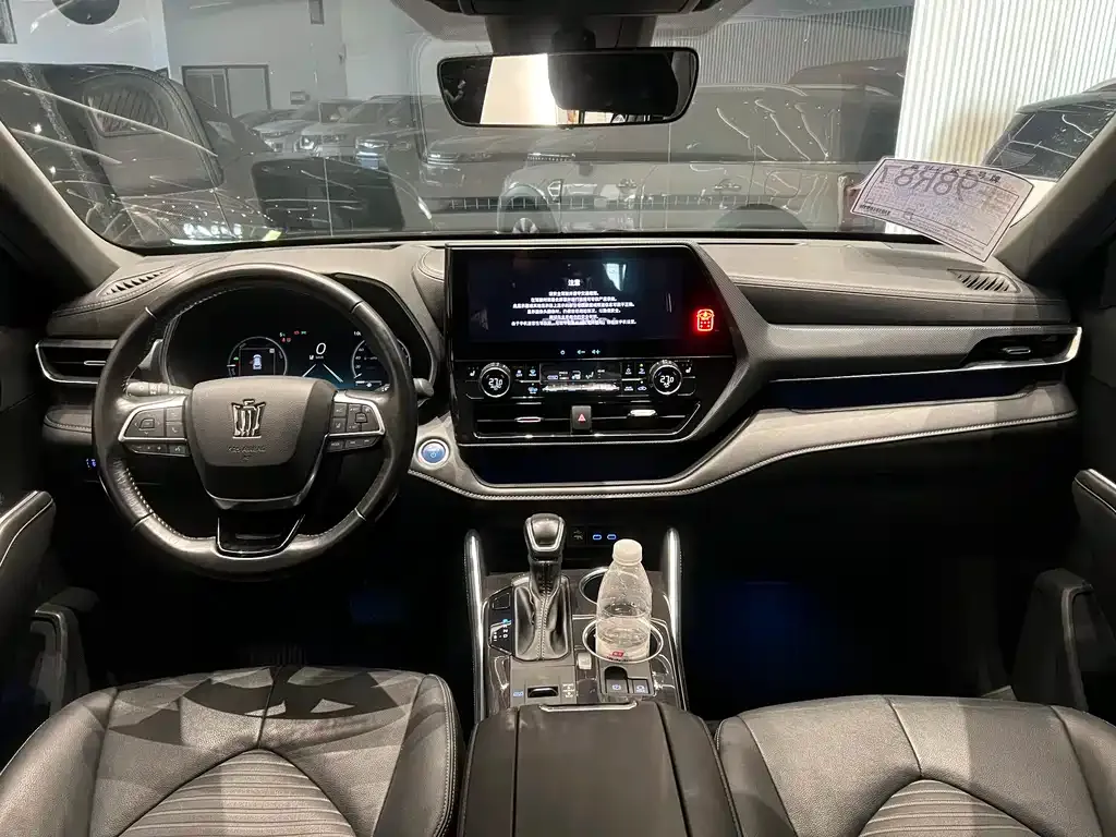 Toyota Crown Kluger 2022 из CN, фото 7