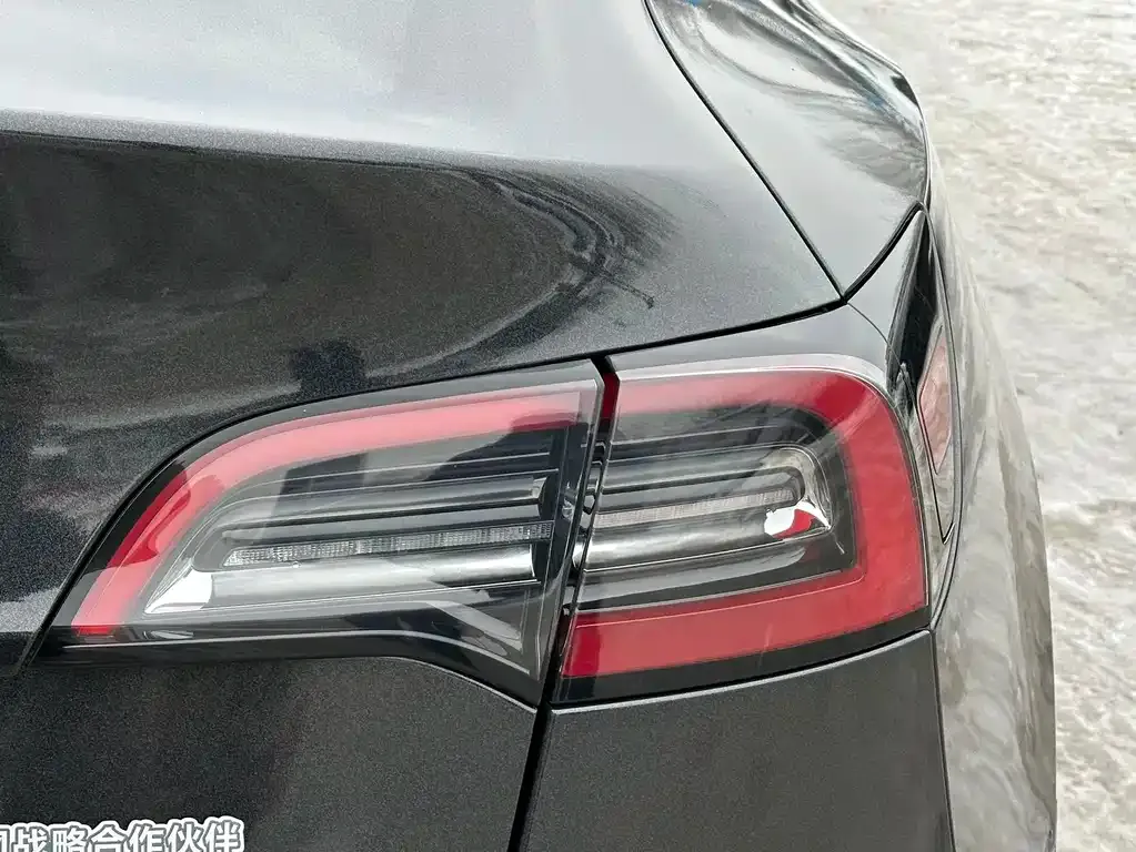 Tesla Model Y 2024 из CN, фото 10