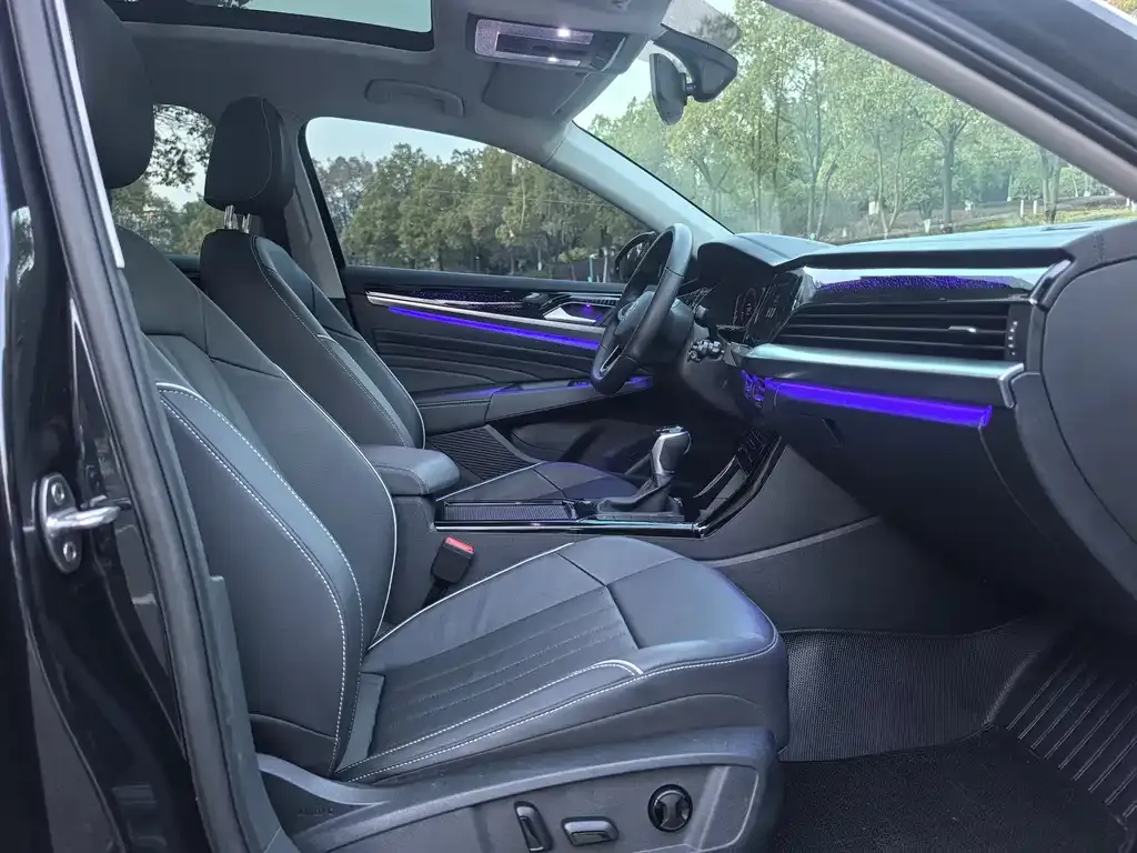 Volkswagen Passat 2022 из CN, фото 7