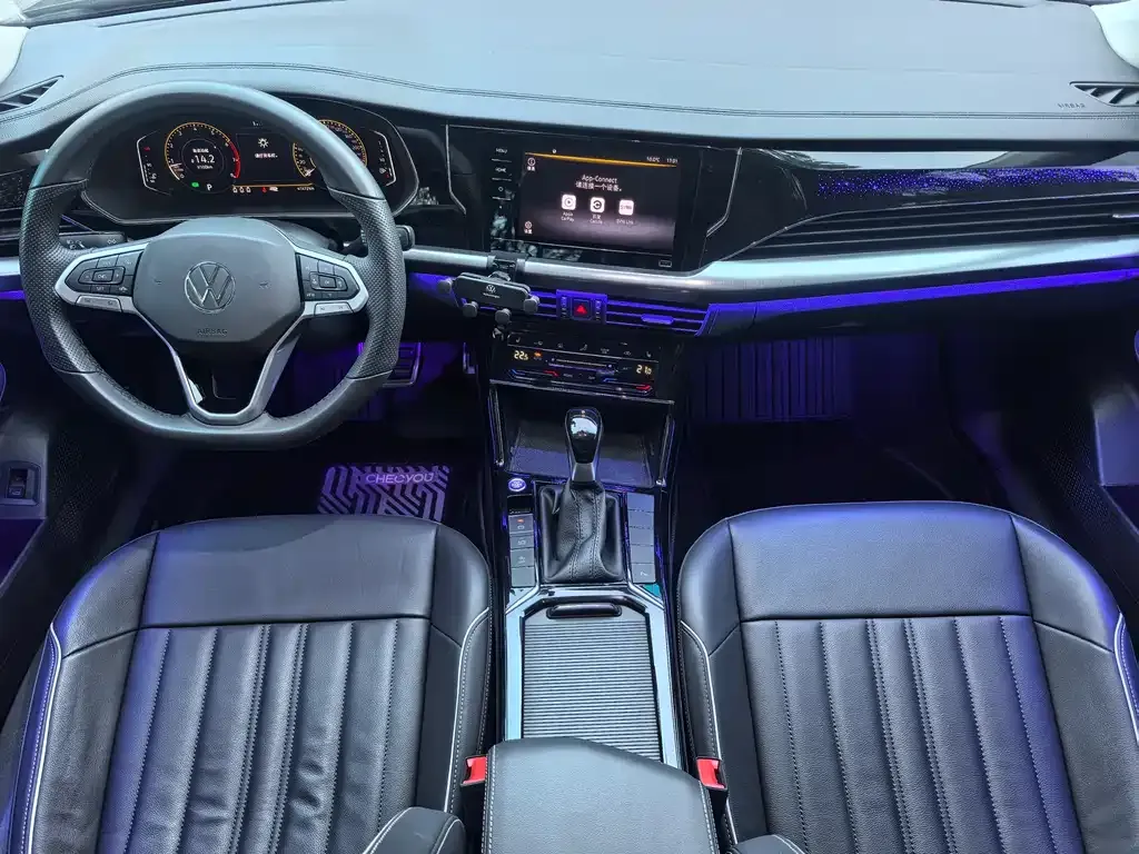 Volkswagen Passat 2022 из CN, фото 10