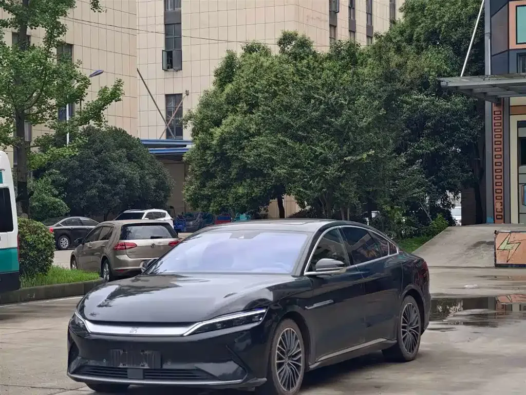 BYD Han — фото 1
