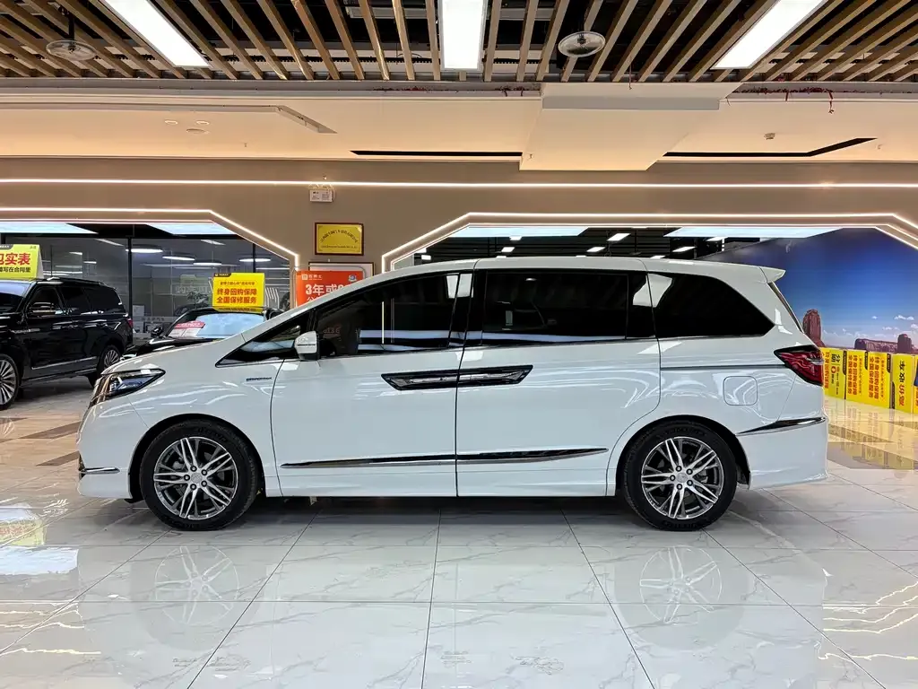 Honda Elysion 2021 из CN, фото 5