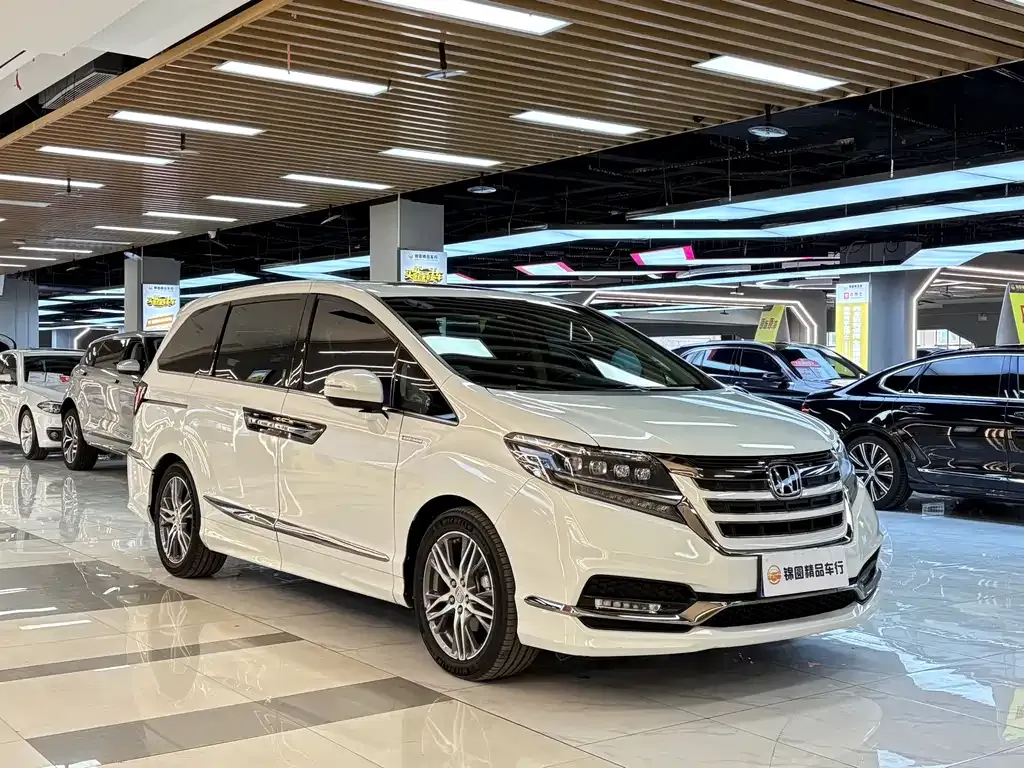 Honda Elysion 2021 из CN, фото 10