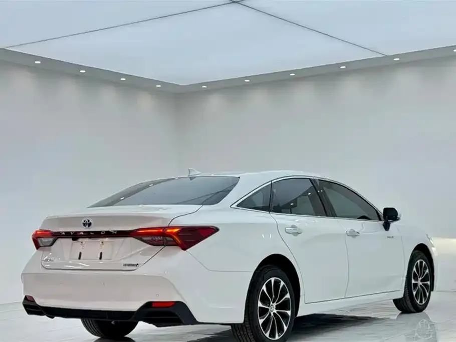 Toyota Avalon 2022 из CN, фото 2