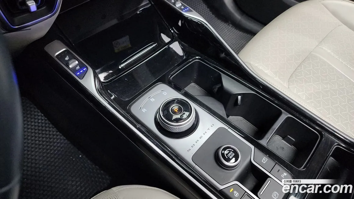 Kia Sorento — фото 10