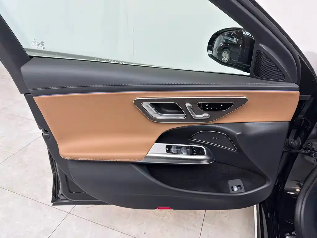 Mercedes-Benz E-Class 2024 из CN, фото 3