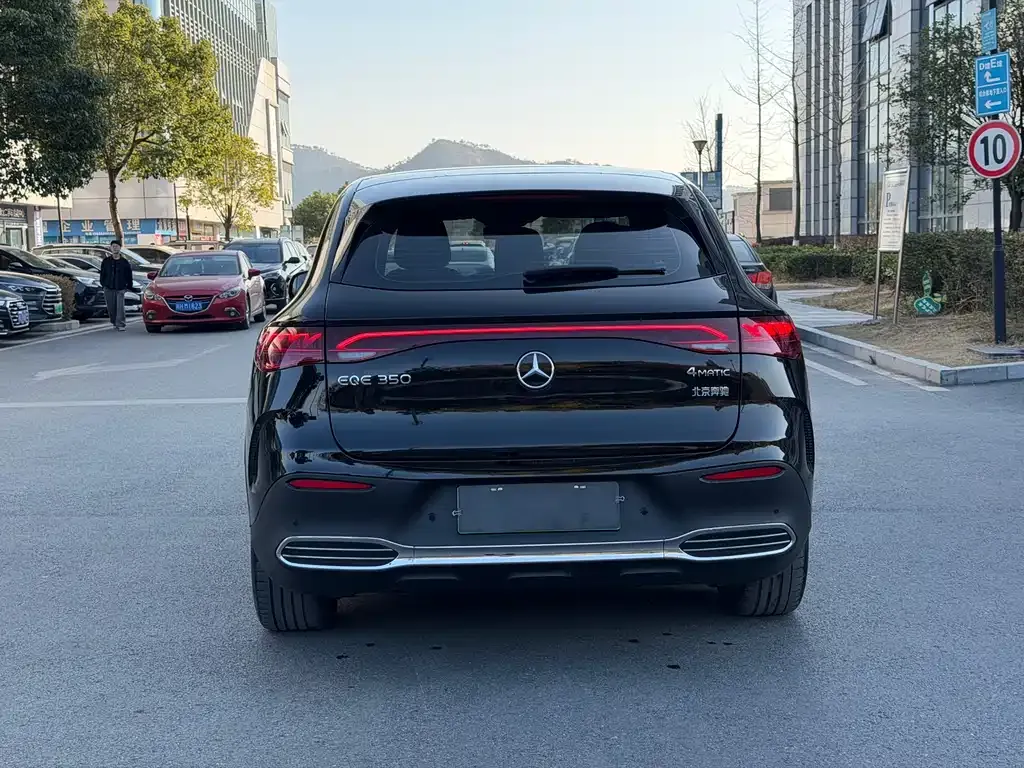 Mercedes-Benz EQE SUV 2024 из CN, фото 8