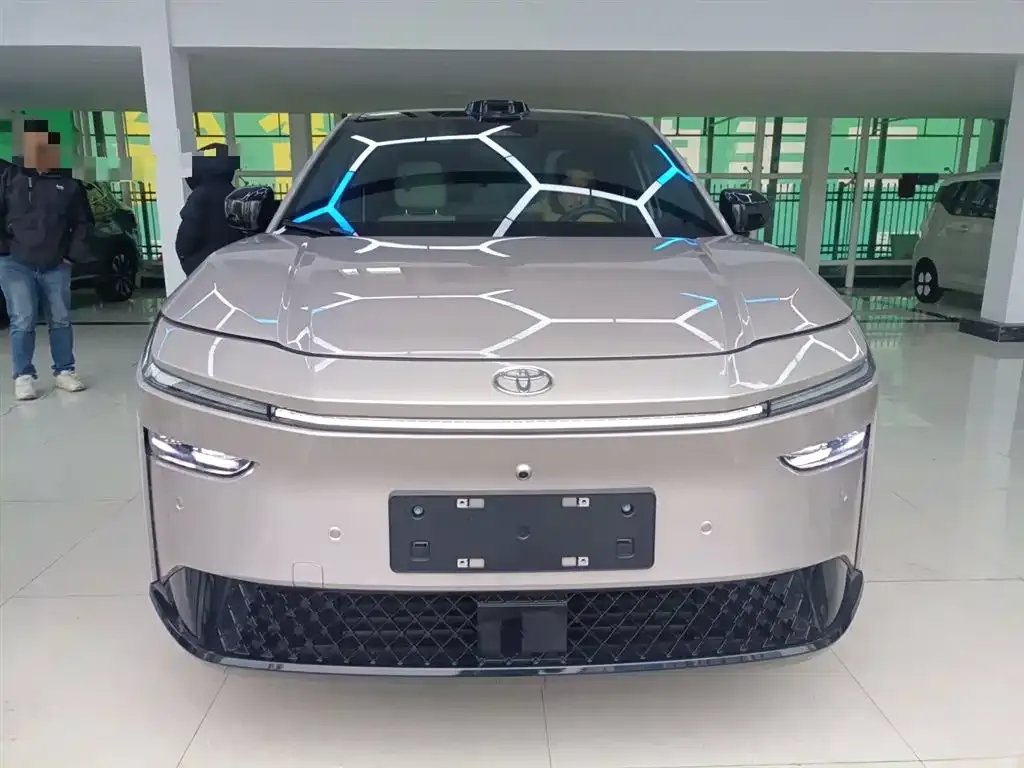 Toyota Platinum 3X 2025 из CN, фото 6