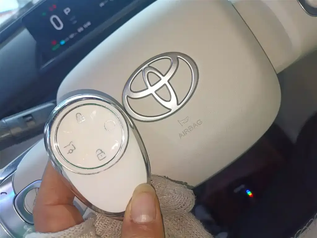 Toyota Platinum 3X 2025 из CN, фото 3