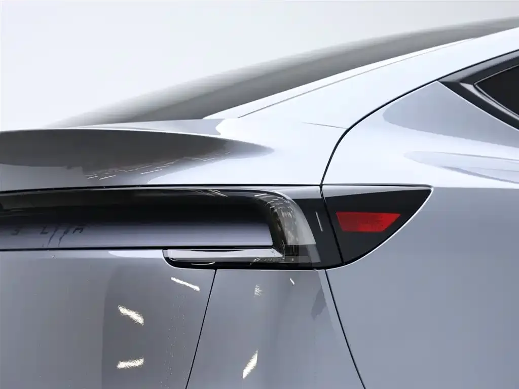 Tesla Model Y 2025 из CN, фото 8