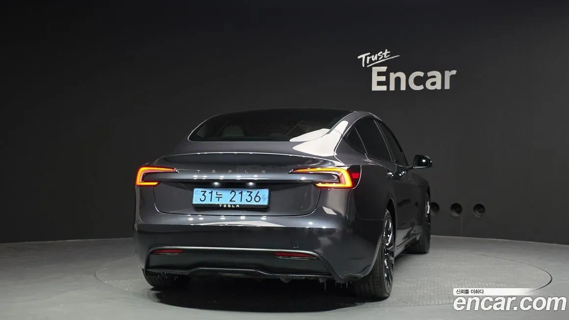 Tesla Model 3 — фото 4