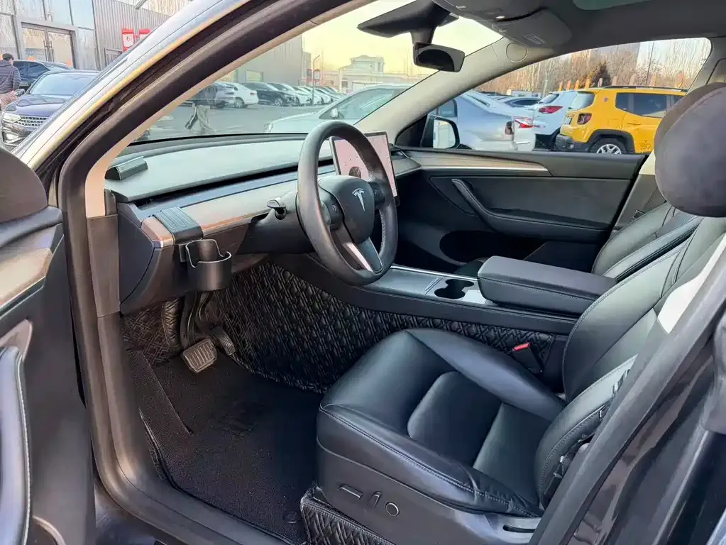 Tesla Model Y 2021 из CN, фото 3