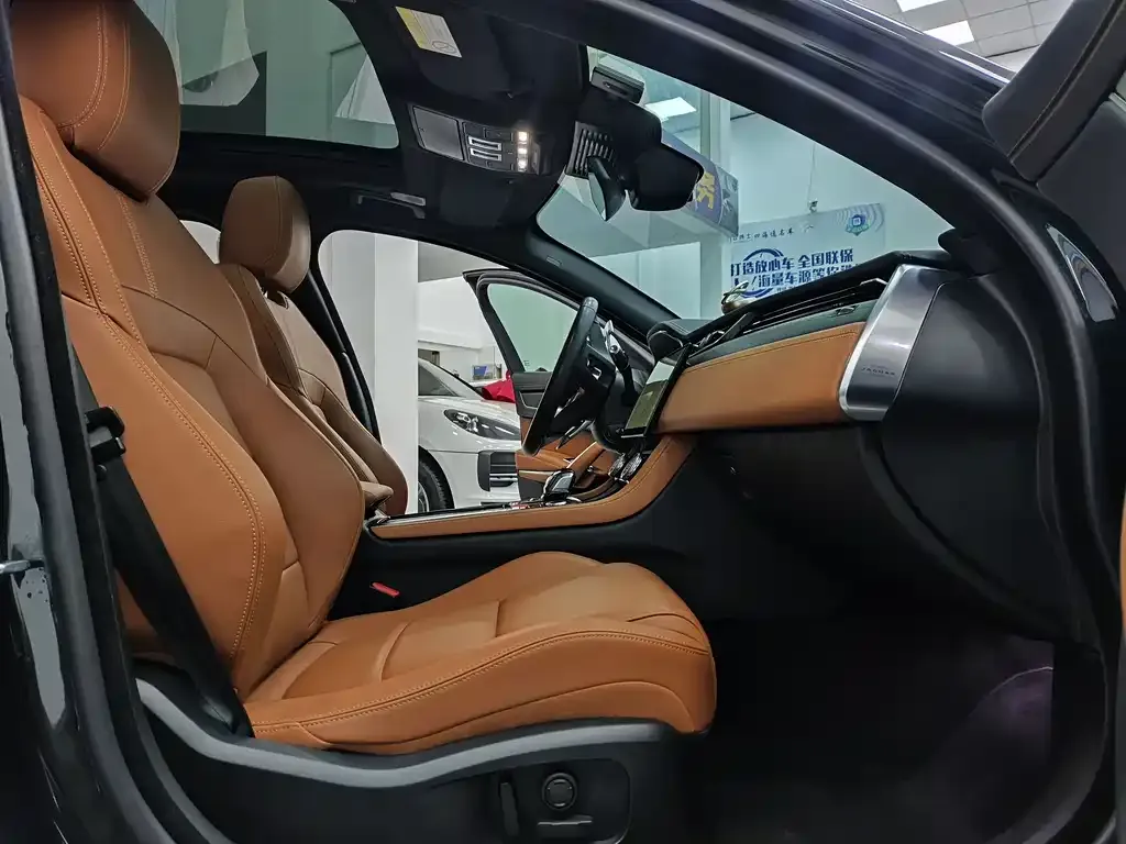 Jaguar XFL 2022 из CN, фото 5