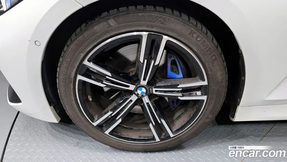 BMW 3-Series 2024 из KR, фото 10