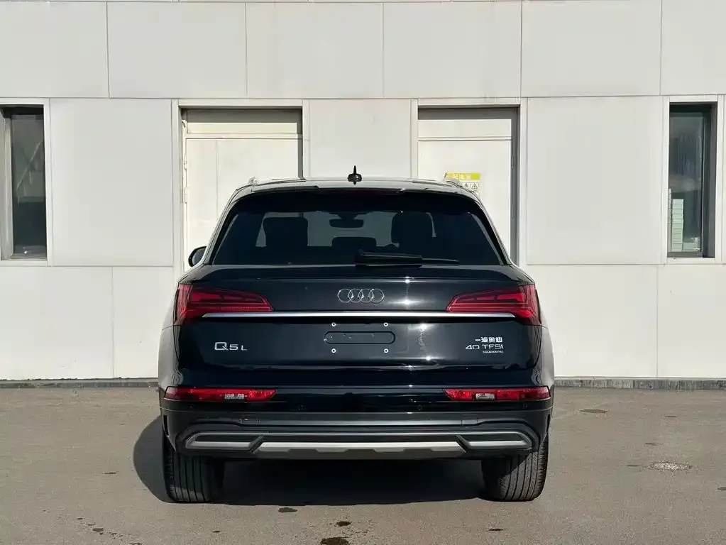 Audi Q5L 2023 из CN, фото 2