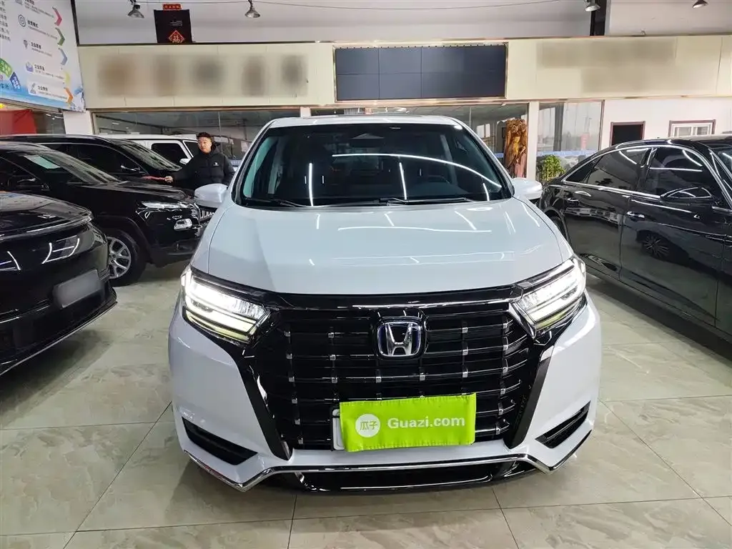 Honda Elysion 2024 из CN, фото 6