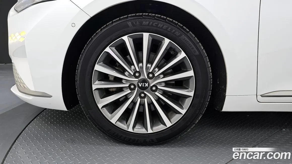 Kia K8 — фото 10