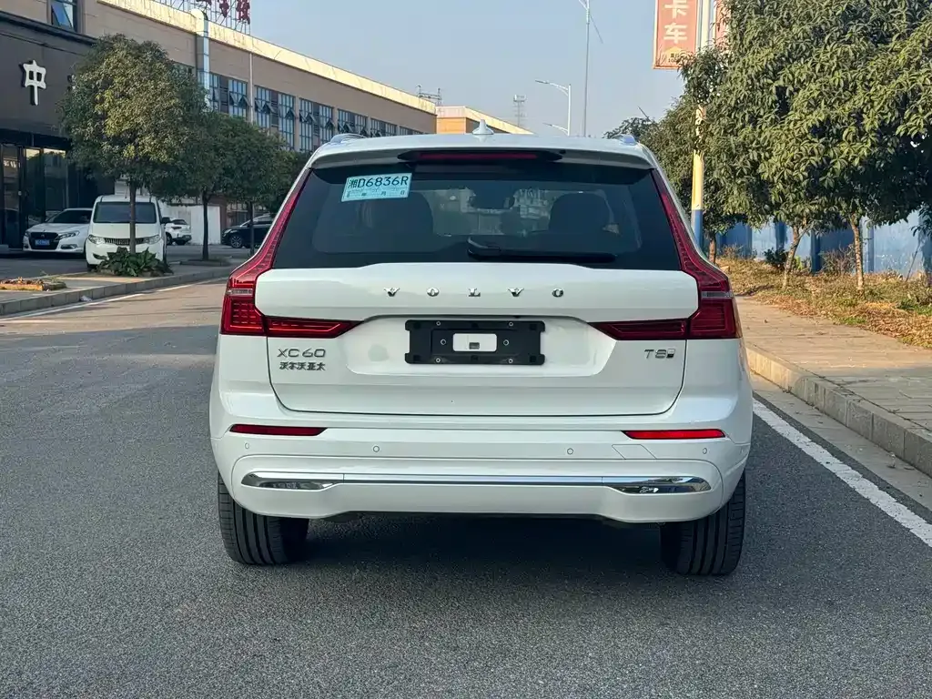 Volvo XC60 PHEV 2024 из CN, фото 9
