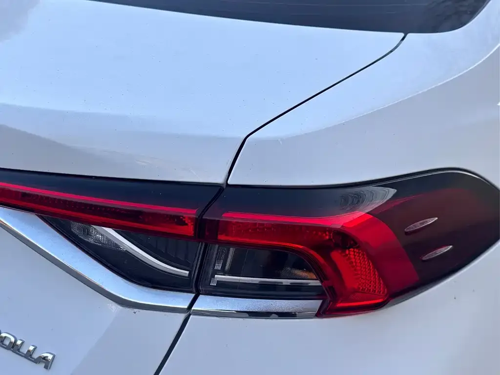 Toyota Corolla 2023 из CN, фото 3