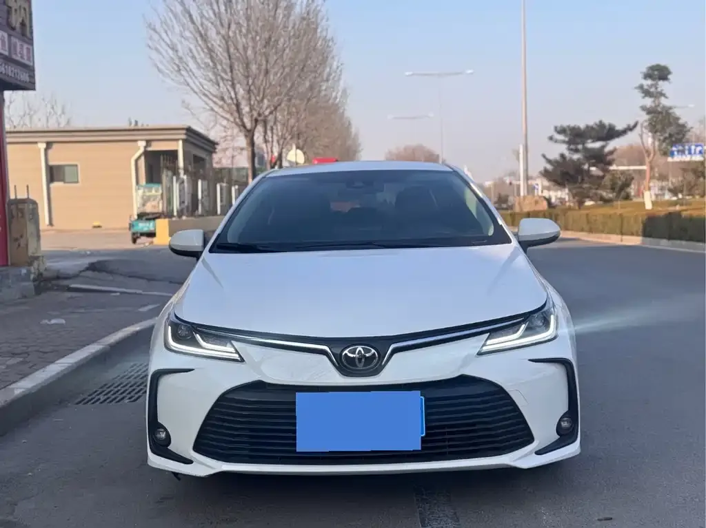 Toyota Corolla 2023 из CN, фото 7
