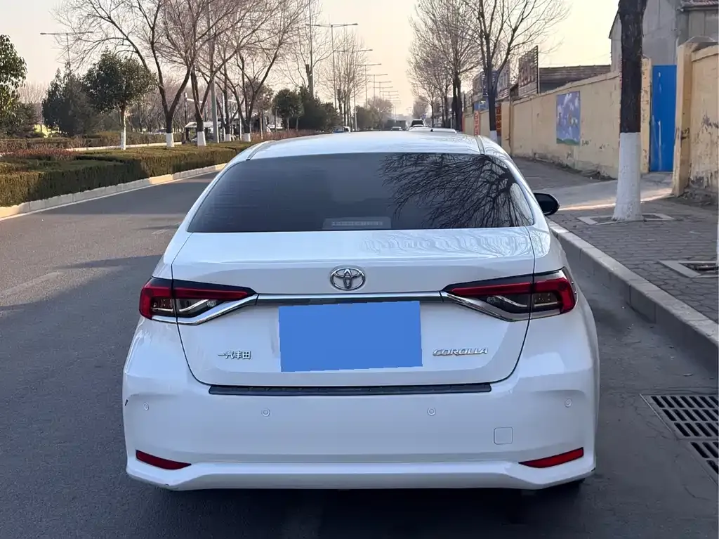 Toyota Corolla 2023 из CN, фото 6