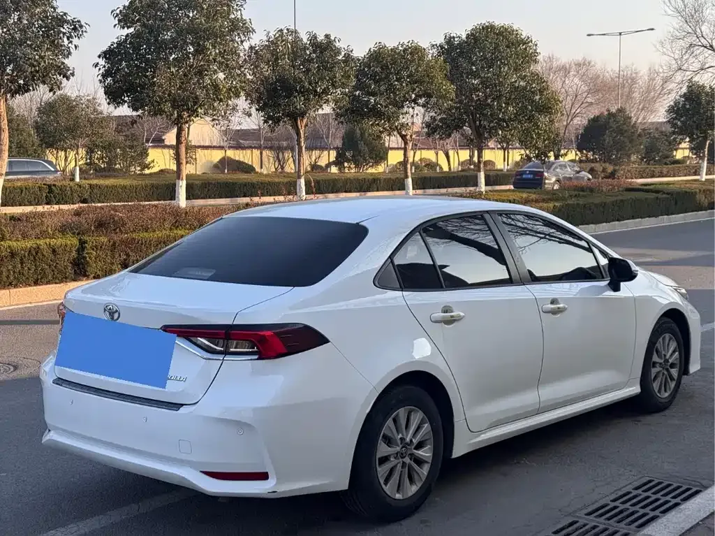 Toyota Corolla 2023 из CN, фото 10