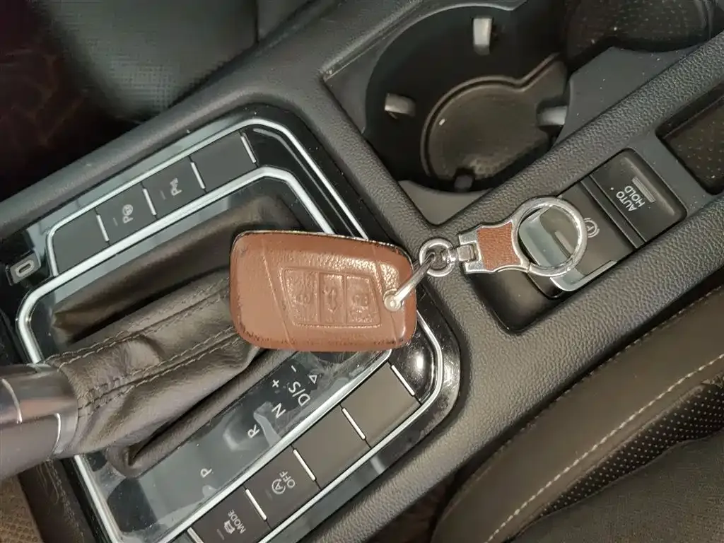 Volkswagen CC 2022 из CN, фото 9