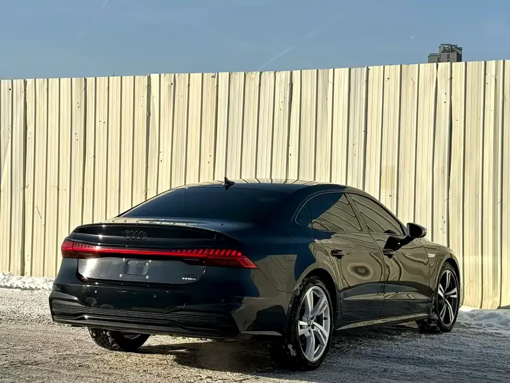 Audi A7L 2023 из CN, фото 3
